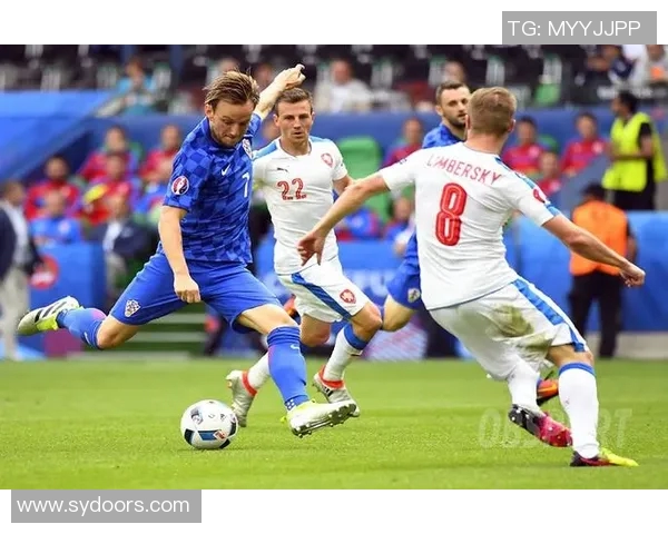 2016年捷克与俄罗斯足球对决回顾与精彩瞬间分析