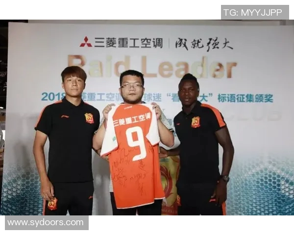 小龙足球明星的真实身份揭秘与成就分析